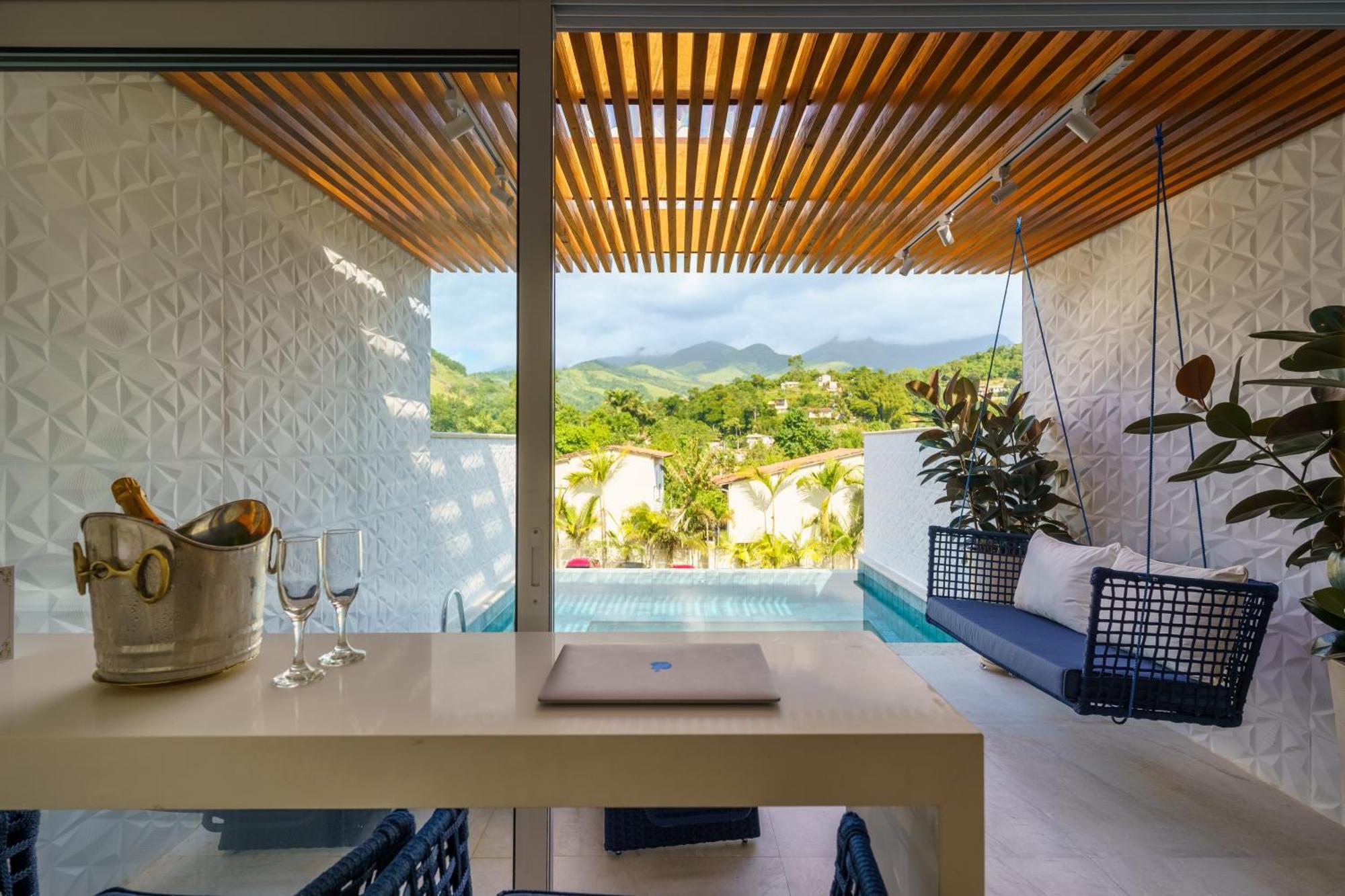 Apple House Paraty